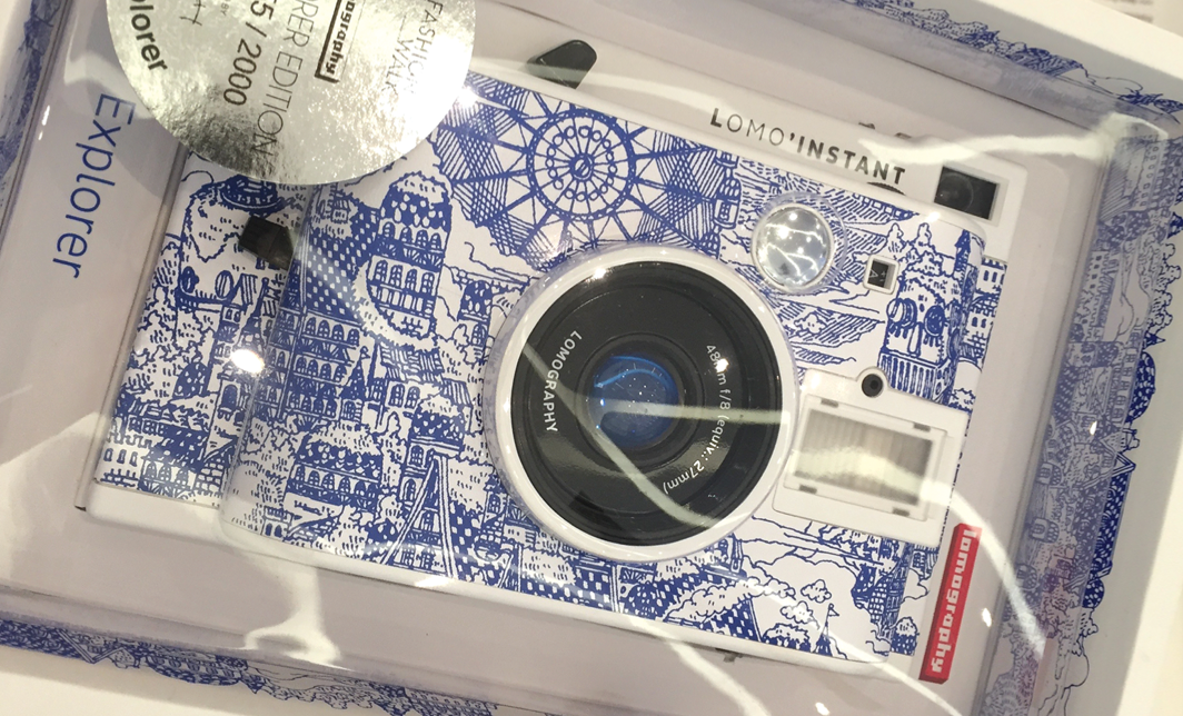 10204 | LOMO (01) instant Be’an Explorer