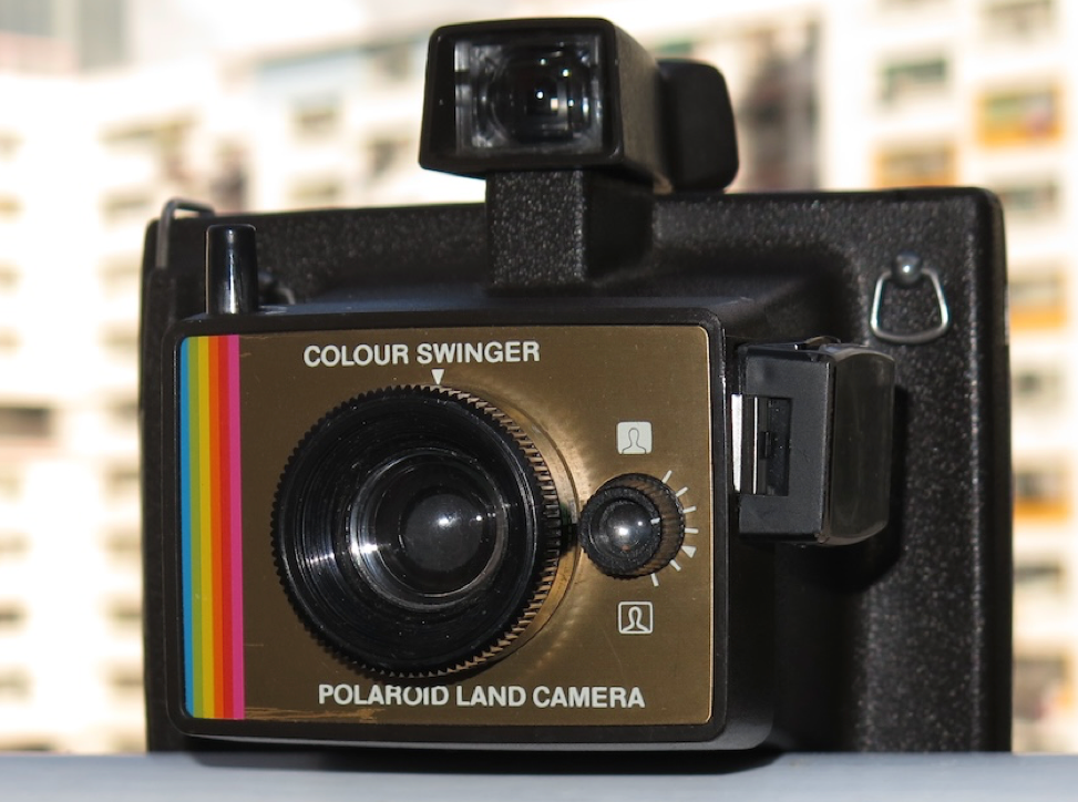 10022 | Colour Swinger