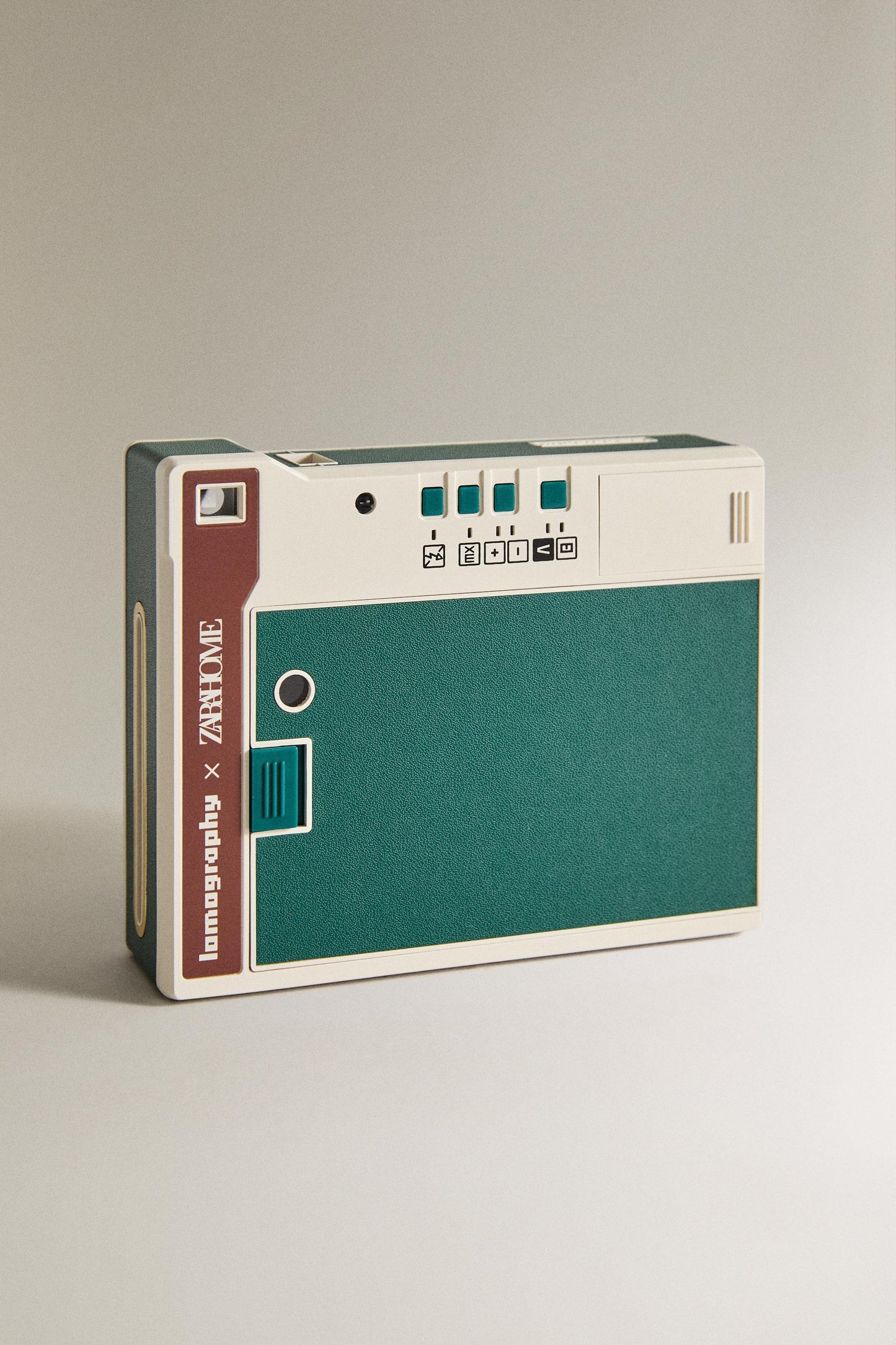 10204 | LOMO (03) instant automat-glass zerahome (2026)