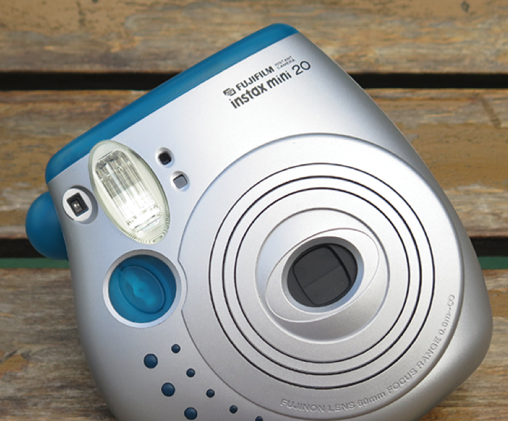 10201 | instax mini 20 (03) light blue