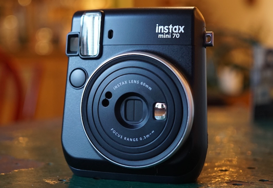 10201 | instax mini 70 (01) midnight black