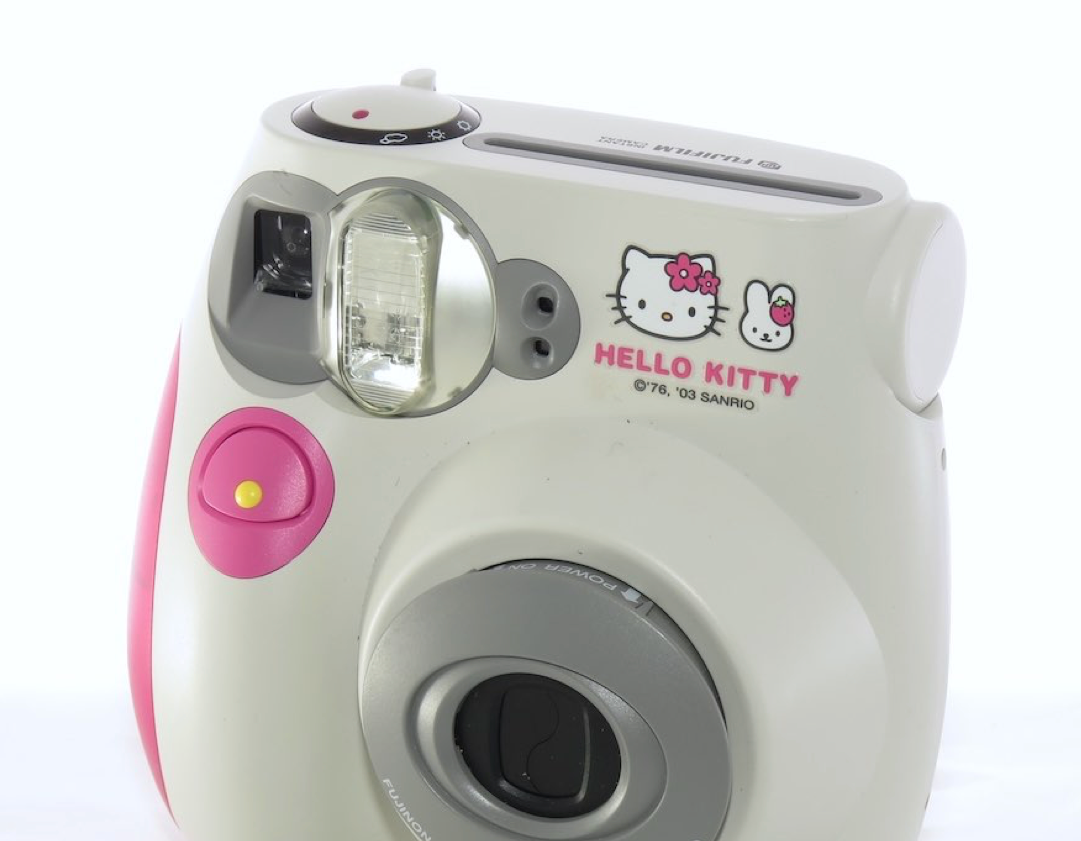10202 | instax mini 7 hello kitty (01)