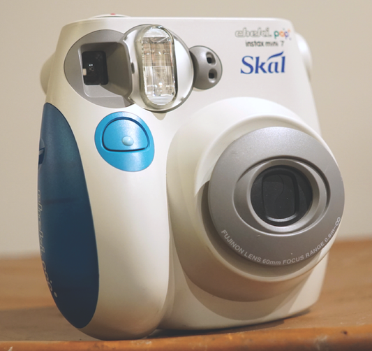 10202 | instax mini 7 skal drink (04)