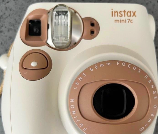 10202 | instax mini 7c (01) brown