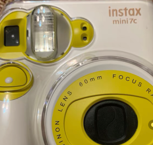 10202 | instax mini 7c (01) yellow