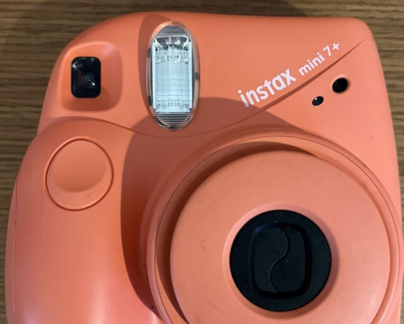10202 | instax mini 7+ (01) coral