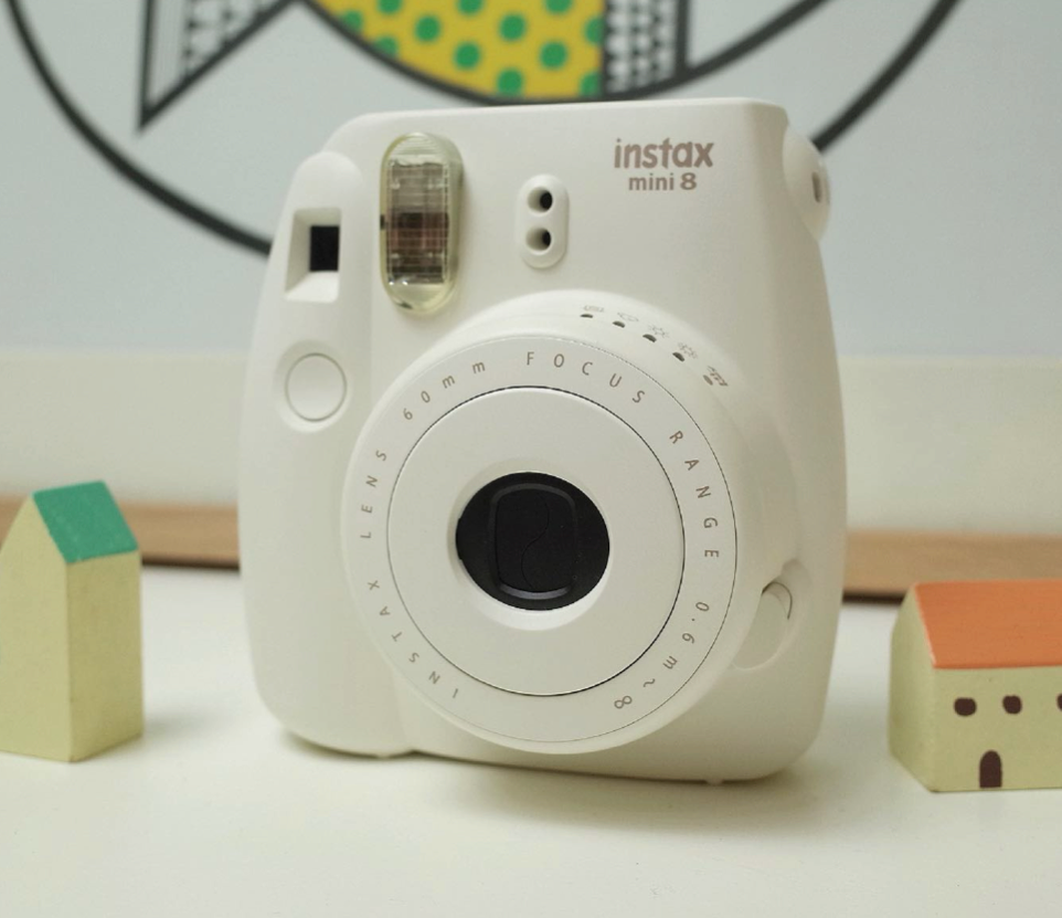 10202 | instax mini 8 01 white (02)