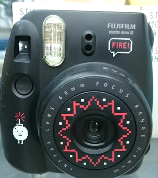 10202 | instax mini 8 sticky monster lab black