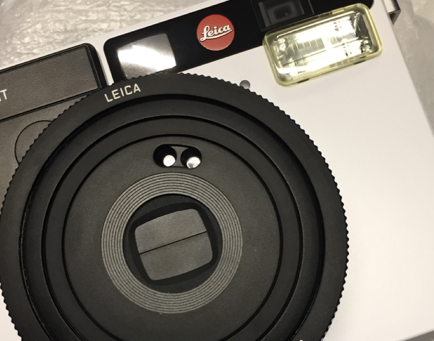 10204 | Leica sofort (01) white