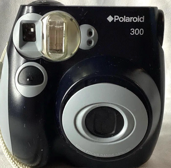 10204 | Polaroid 300 black