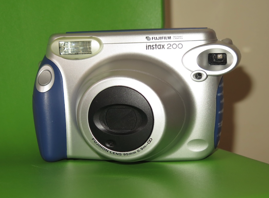 10221 | instax wide 200 (01) silver (01)