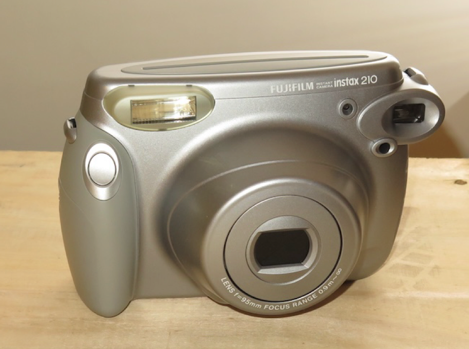 10221 | instax wide 210 (01) silver