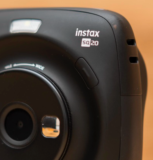 10211 | instax SQ20 black