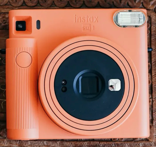 10211 | instax SQ1 (01) terracotta orange