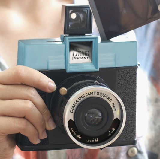 10212 | Lomo Diana instant square