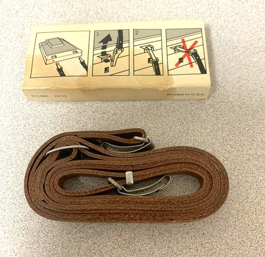 30031 | strap 002 leather strap and metal clips