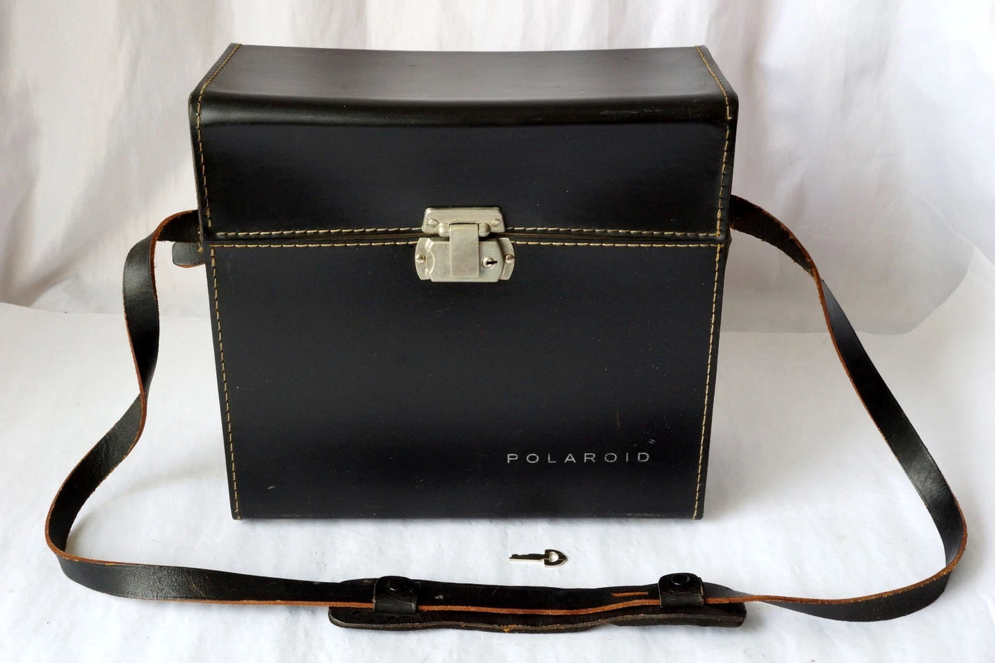 30021 | 324 fitted compartment case