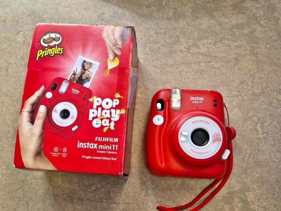 10202a | instax mini 11 pringles