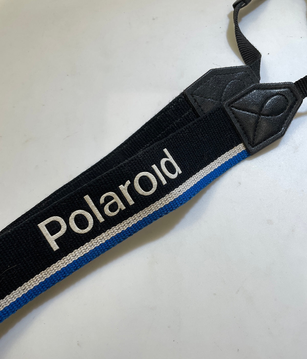 30501 | camera strap 001 (big logo)