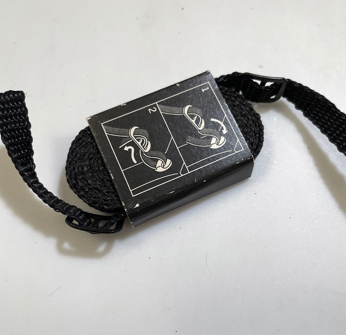 30021 | 2334 camera strap (boxcam)