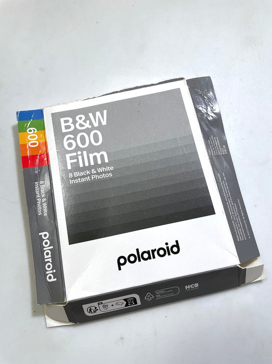 20087 | (02) 600 b&w