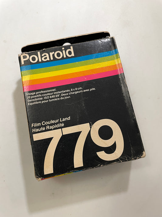 20041 | 779 2x (01)