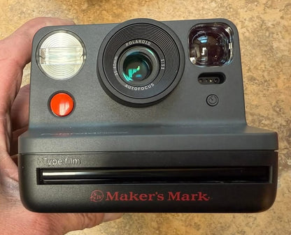 10082 | Polaroid now g1 maker’s mark