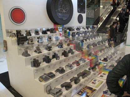 exhibition | 2009 Polaroid camera exhibition - HongKong  「即影 即有」 - 相機珍藏展