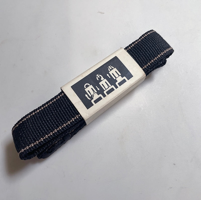 30051 | camera strap 004 quick release | OPXW4311 11/88