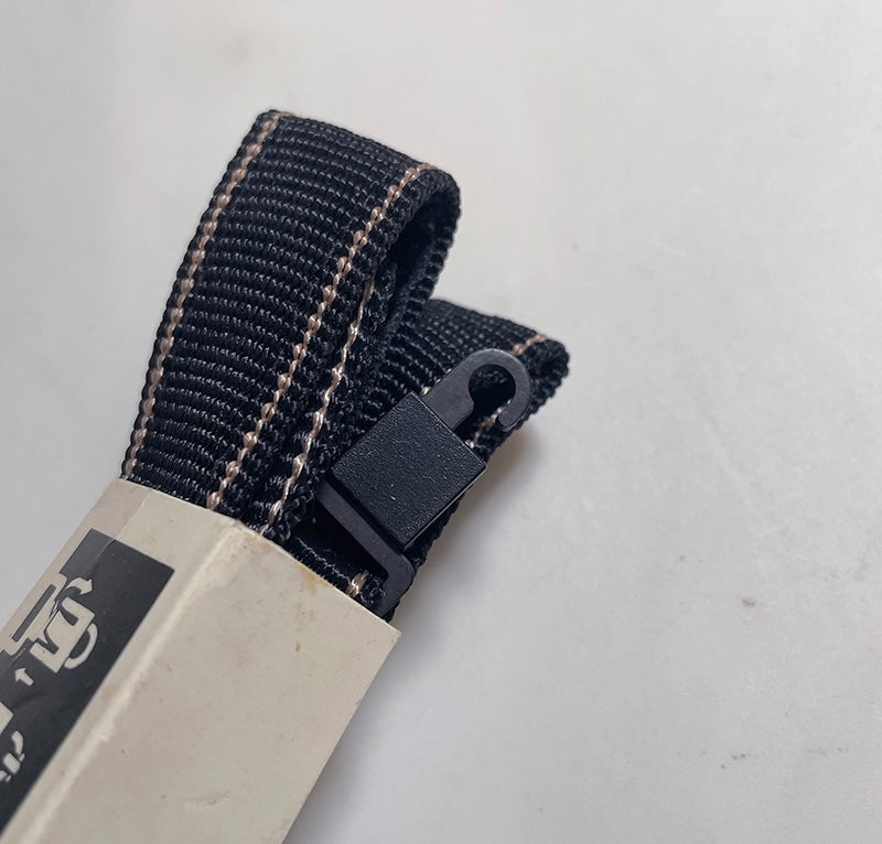 30051 | camera strap 004 quick release | OPXW4311 11/88
