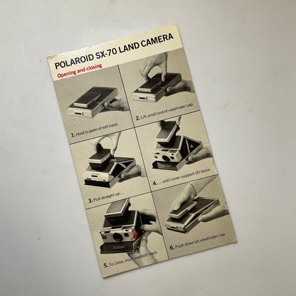 40112 | SX-70 opening and closing | P983B 2/74
