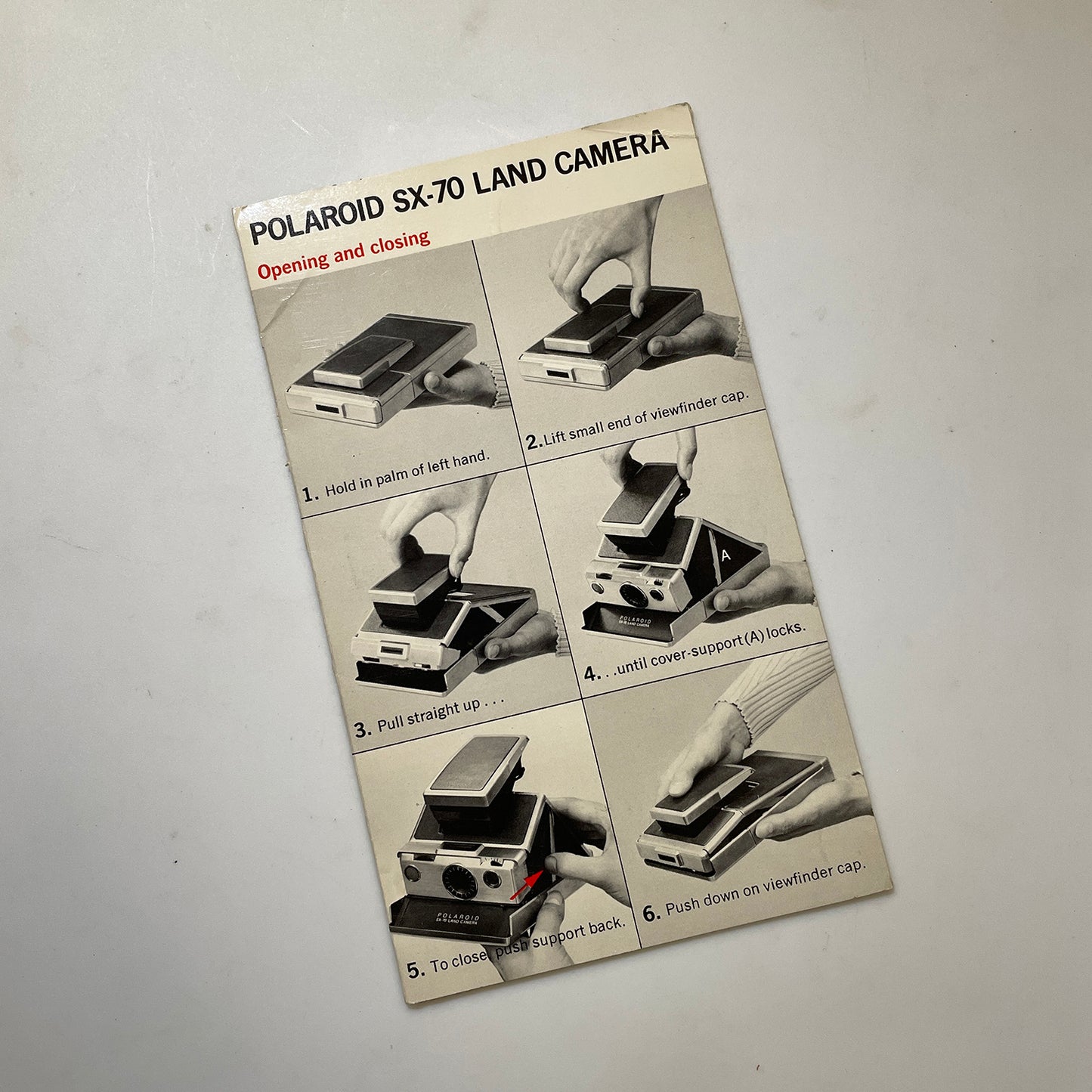 40112 | SX-70 opening and closing | P983A 9/73