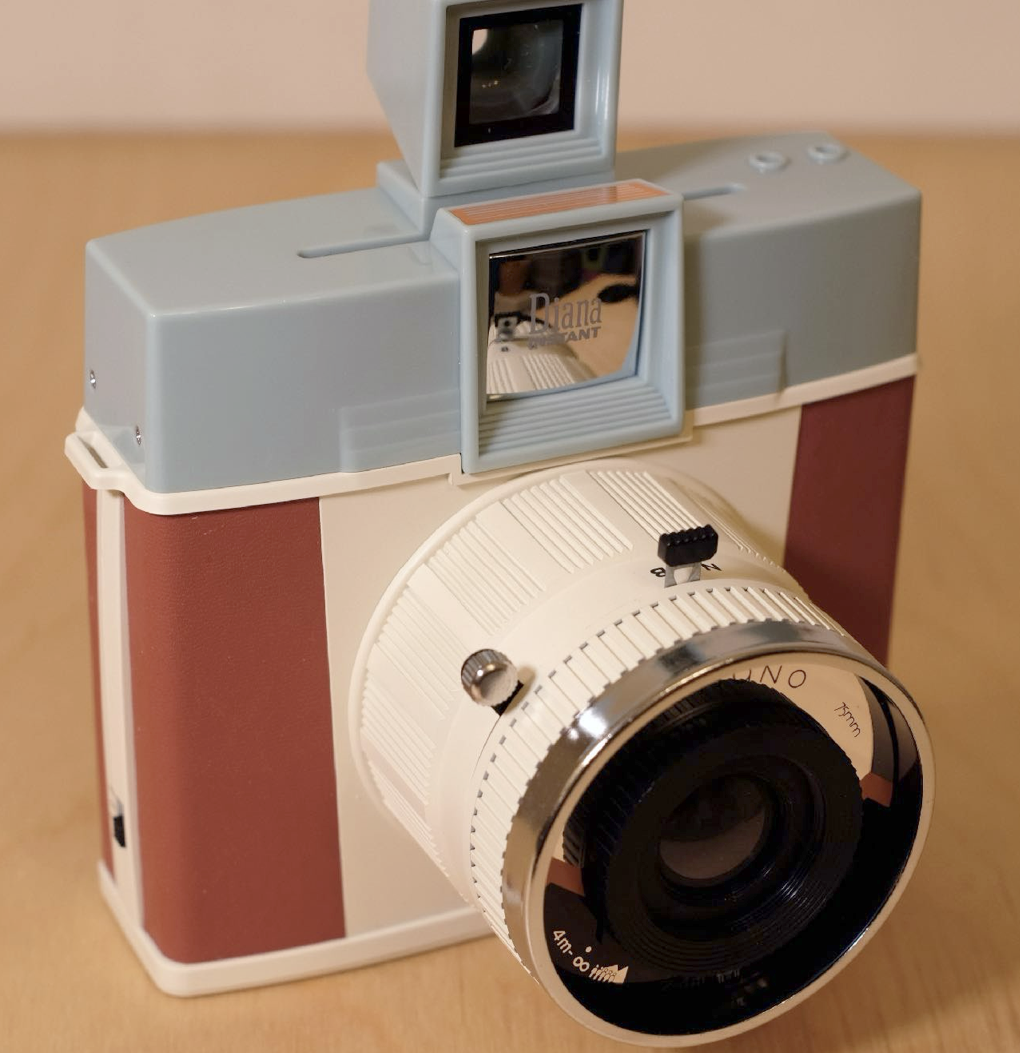 10212 | Lomo Diana instant square kickstarter ed