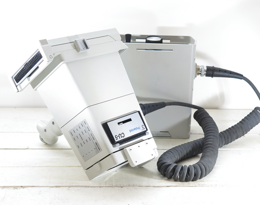 10502 | polaroid CU-5 white