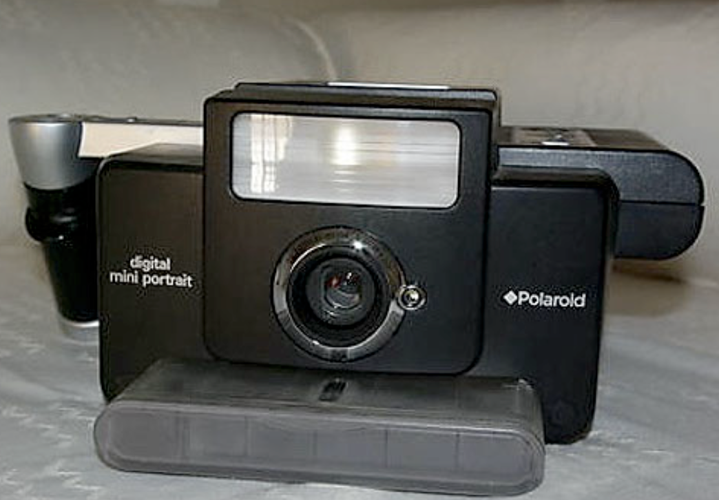 10703 | Polaroid digital mini portrait