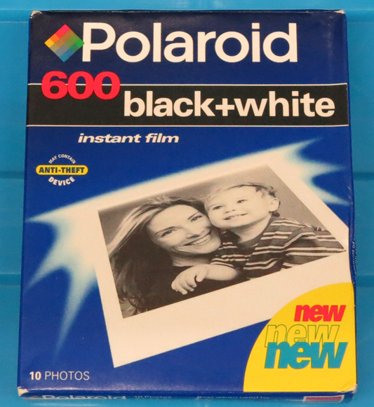 20042 | b&w (01)