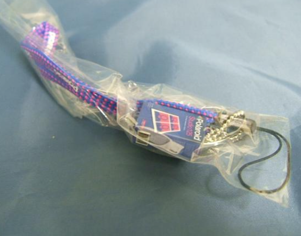 30511 | studio 125 hand strap
