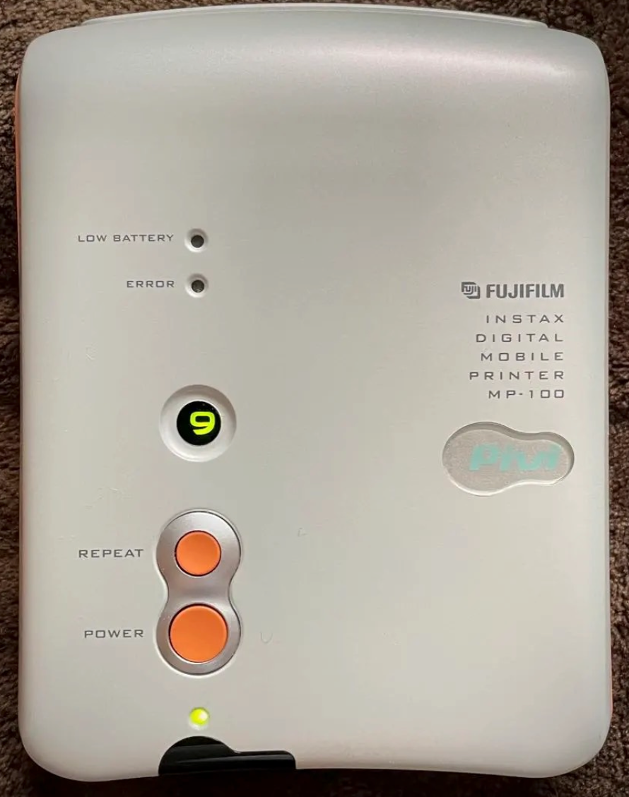 30901 | pivi (01) MP-100 (01) white  / orange