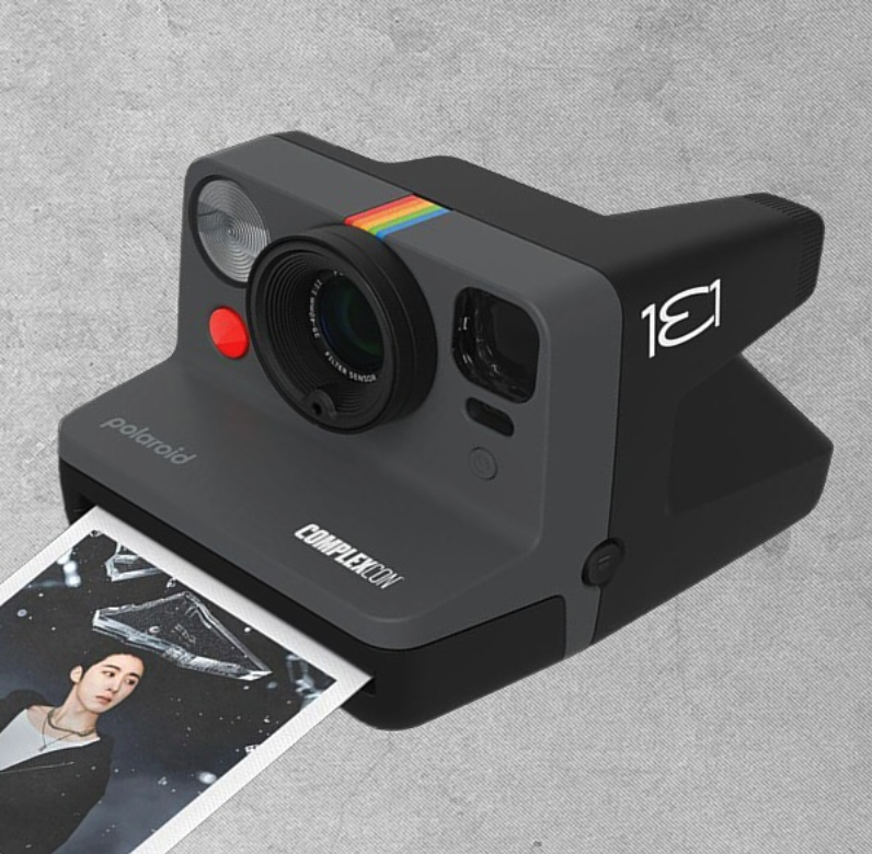 10082 | Polaroid now g3 complexcon 2025