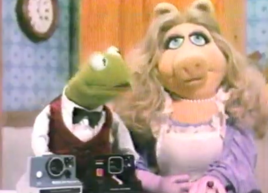 40631 | polaroid miss piggy 1981 10s x6 30s x3