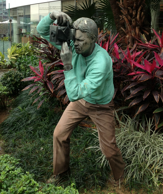 artwork | sculpture "Sightseeing" - seward johnson
