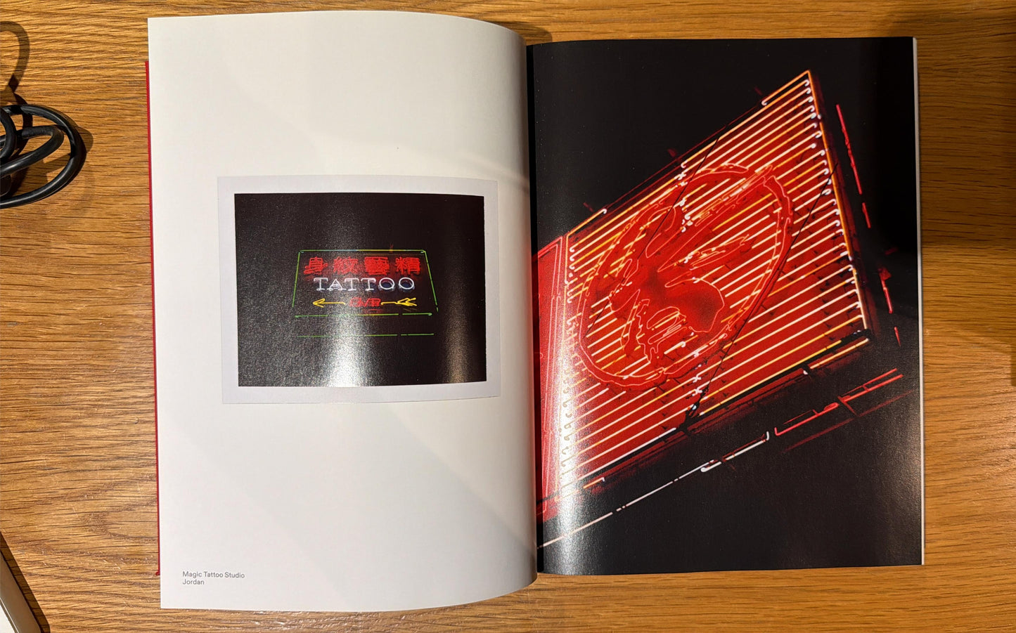 40010 | Hong Kong Neon - Pascal Greco