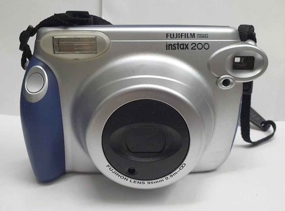 10221 | instax wide 200 (01) silver (02)