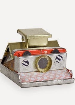 artwork | camera TIP SX-70 ghana edition
