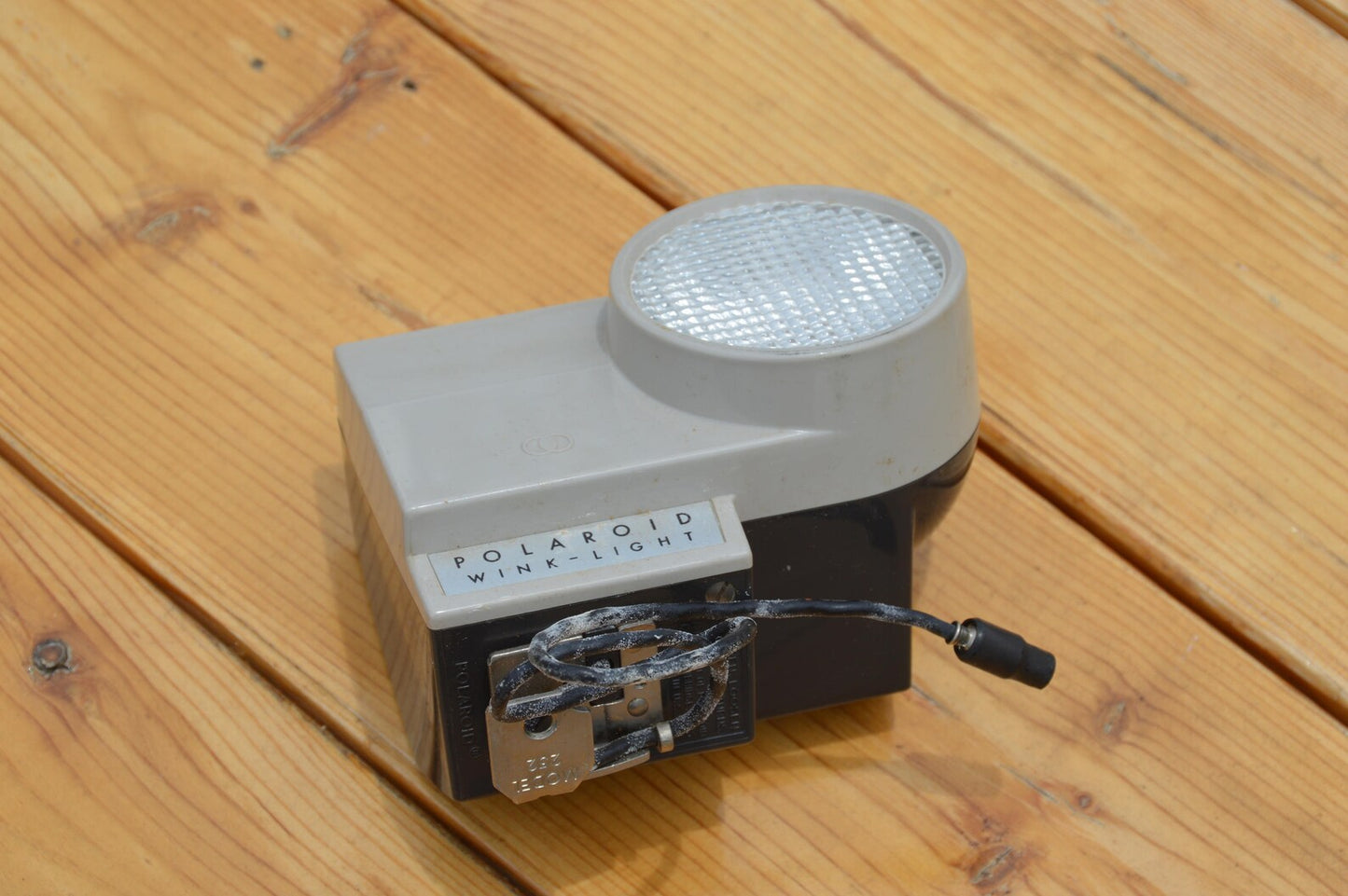 30011 | 252 wink light