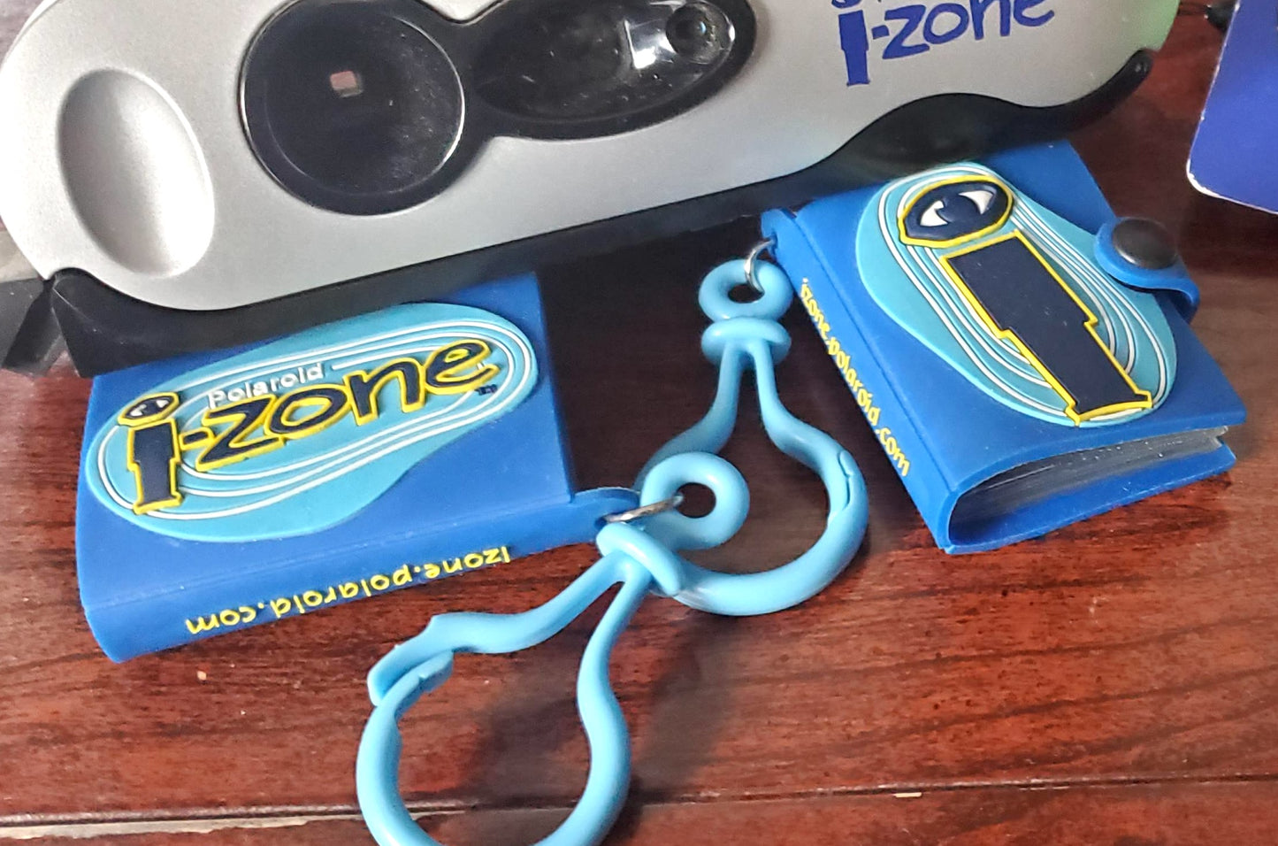 30071 | i-zone keychain (02)