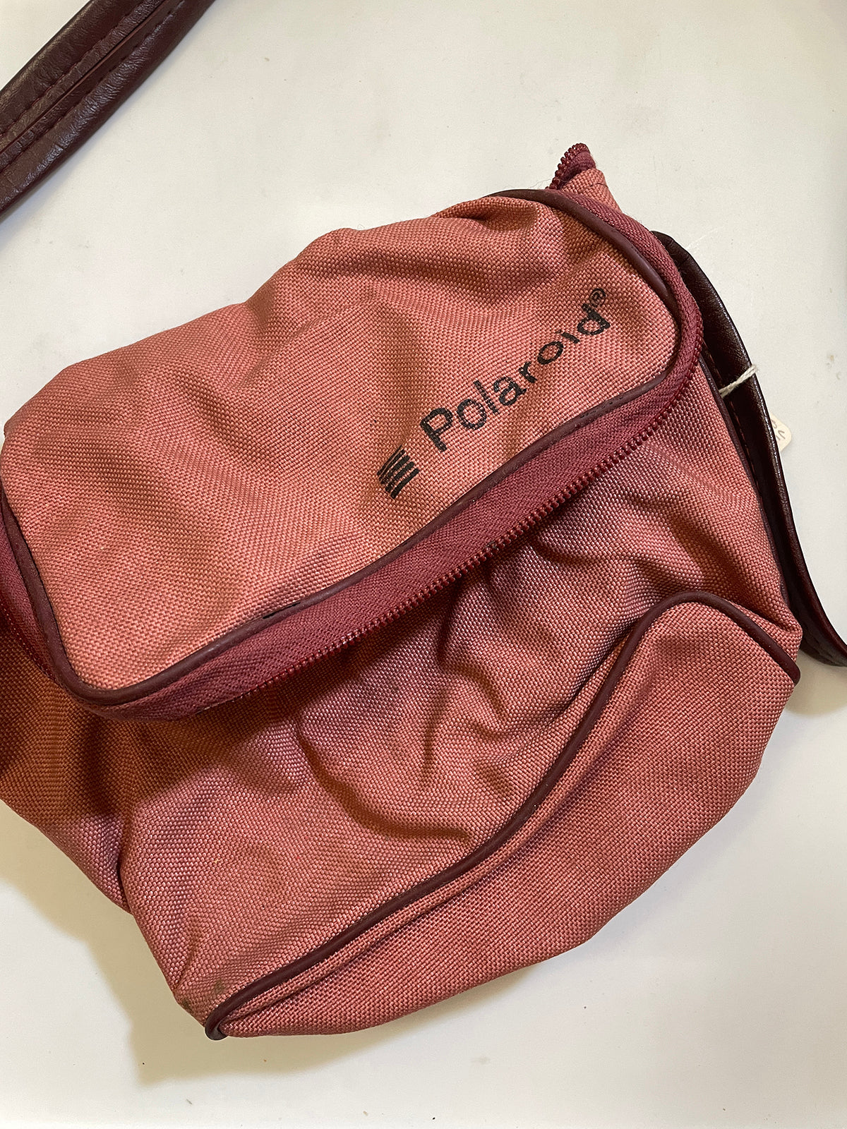 30041 | camera bag 021 nylon red