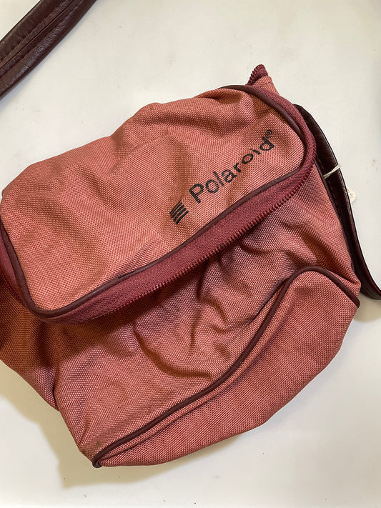 30041 | camera bag 021 nylon red