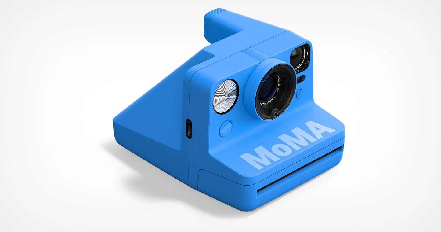 10082 | Polaroid now g3 MoMa