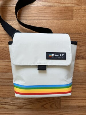 30513 | camera bag 01 (white rainbow)